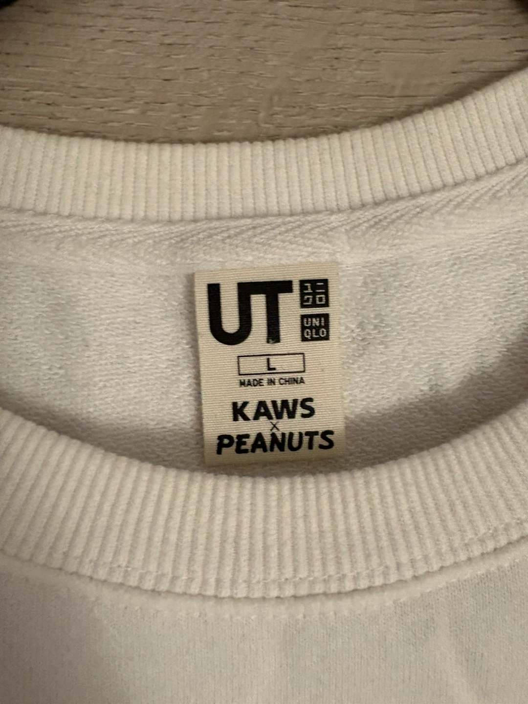 Kaws x peanuts crewnexk Uniqlo - photo 3