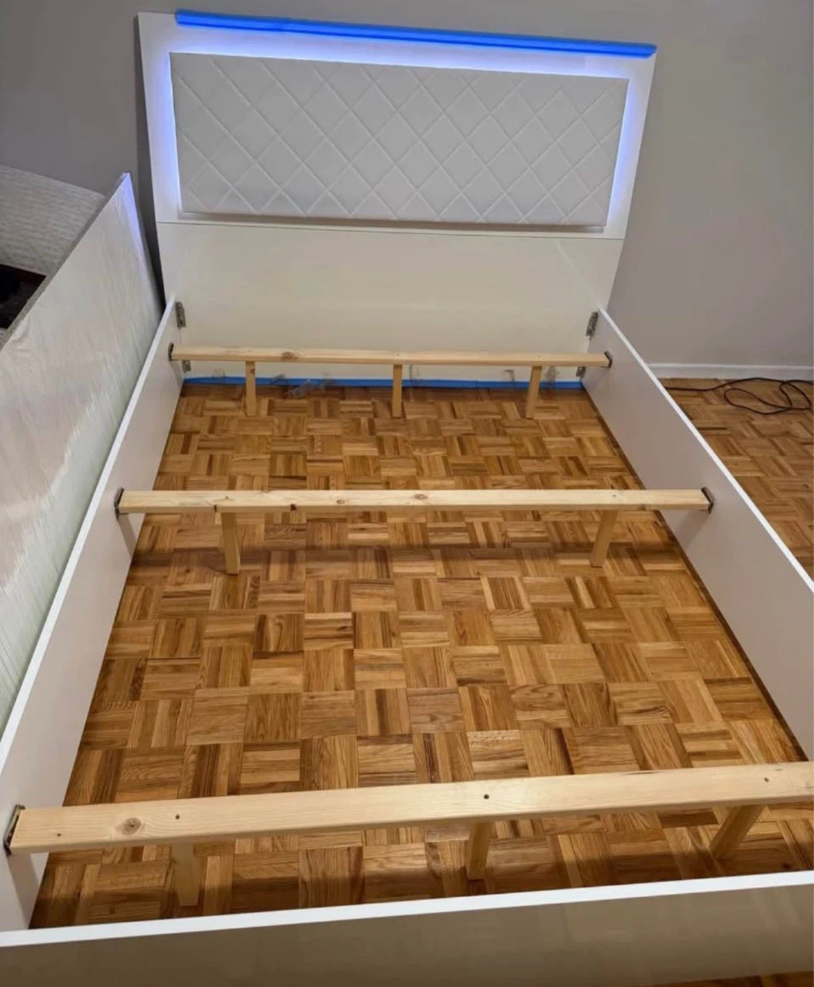 Queen size Modern White Bed Frame with LED Headboard - photo 3
