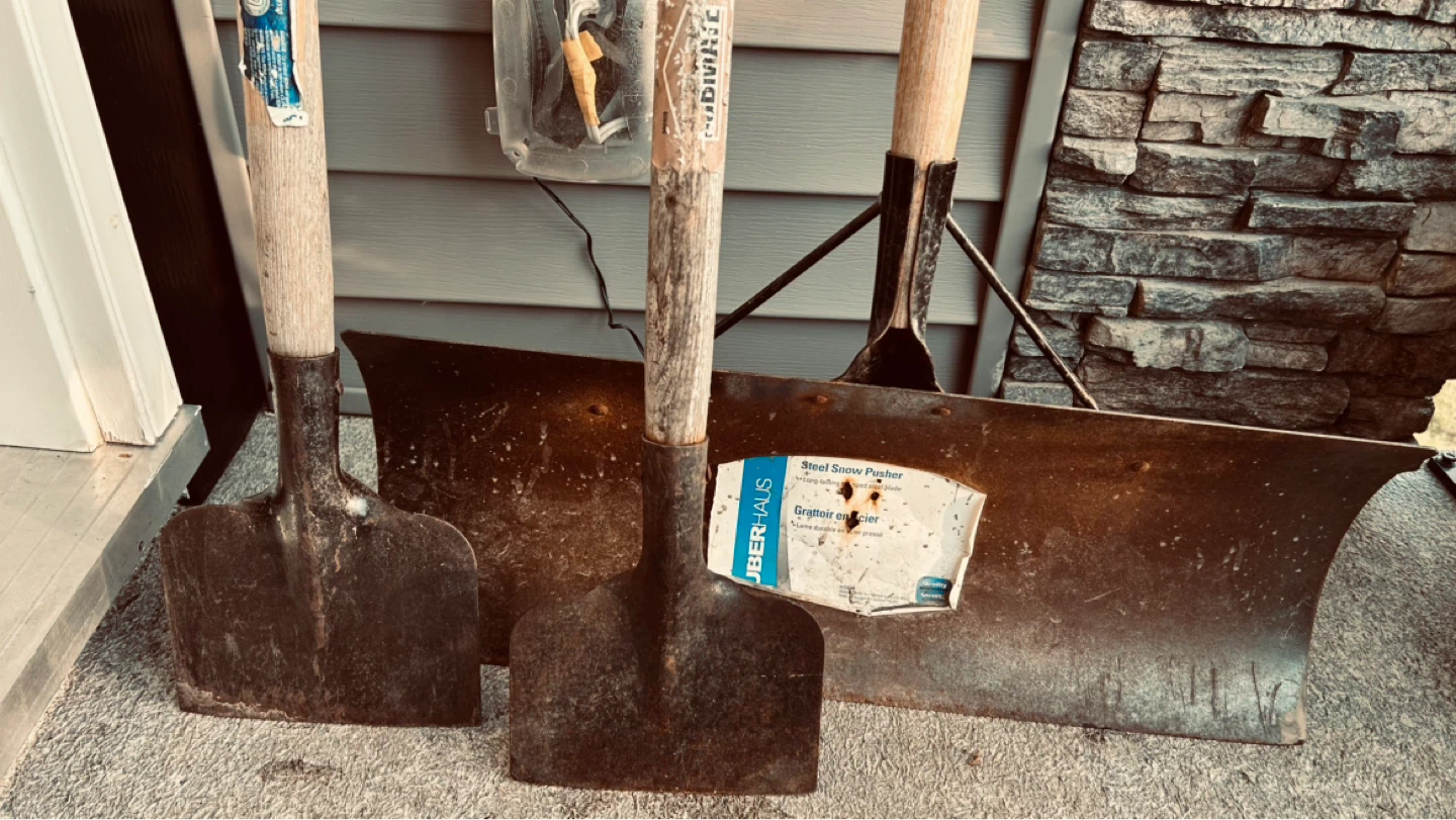 Heavy Duty Ice Scrapers / Snow Pushers – Set of 3 - photo 2