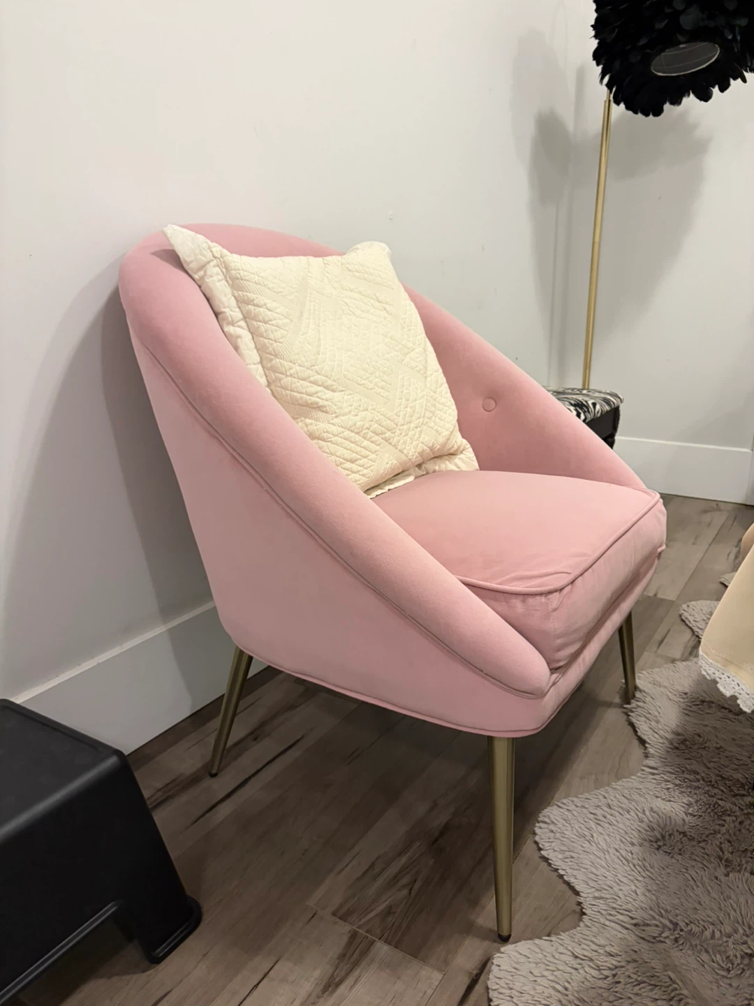 Pink Velvet Accent Chair with Pillow
