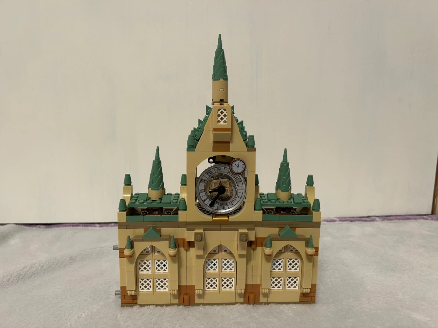 LEGO Harry Potter Hogwarts Hospital Set - photo 2