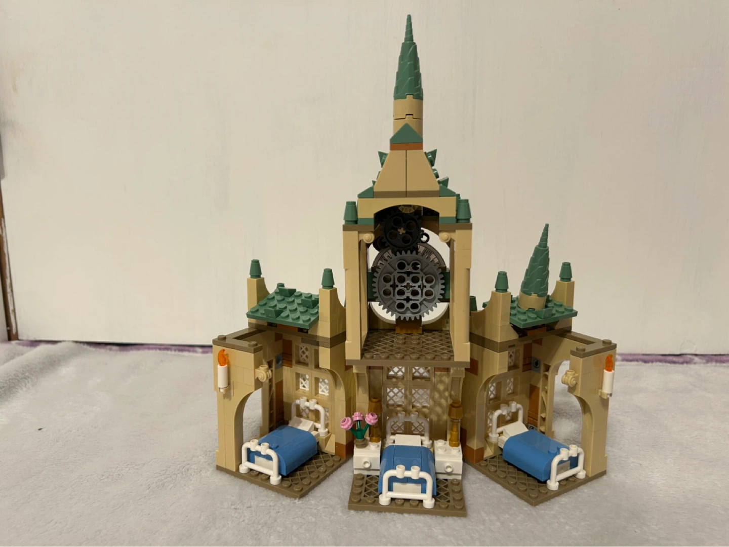 LEGO Harry Potter Hogwarts Hospital Set - photo 4