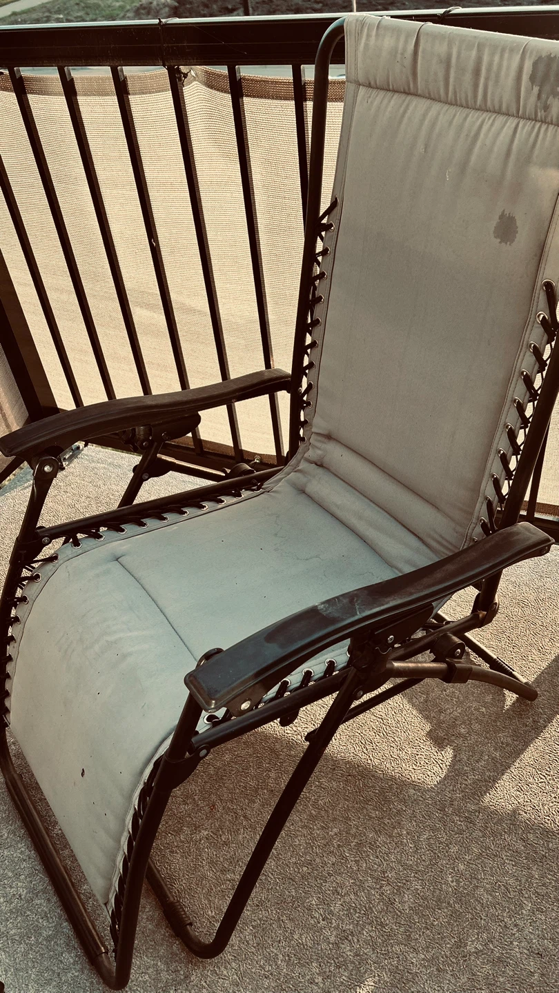 Zero Gravity Reclining Patio Lounge Chair – Padded Outdoor Chair - photo 2