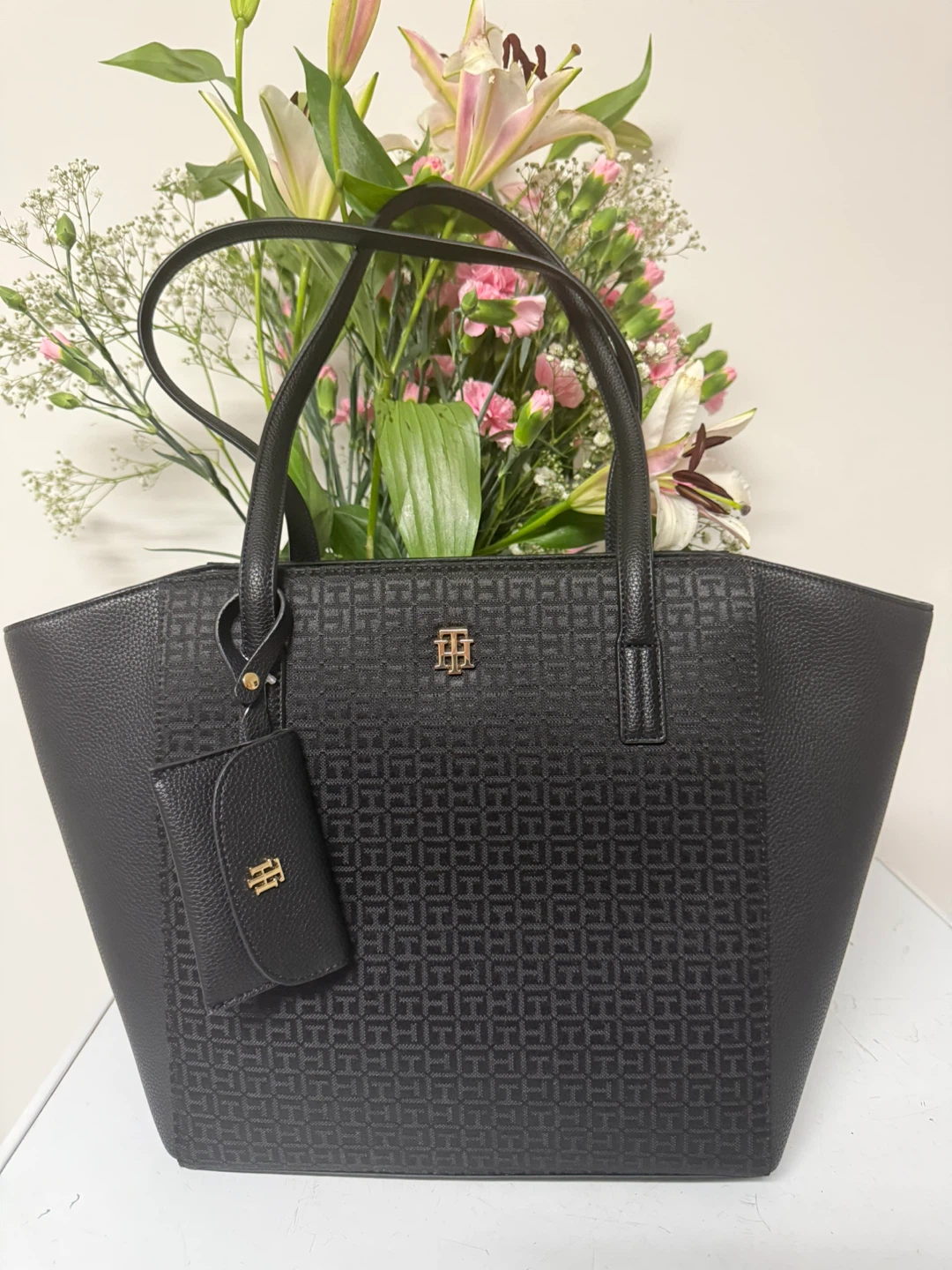 Tommy Hilfiger Tote Bag with Matching Pouch