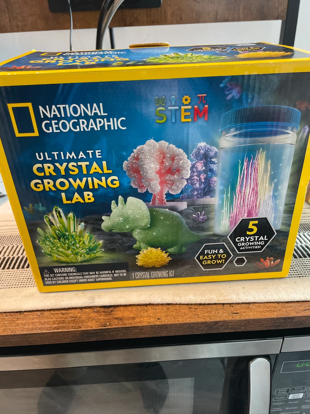 National Geographic Ultimate Crystal Growing Lab Kit