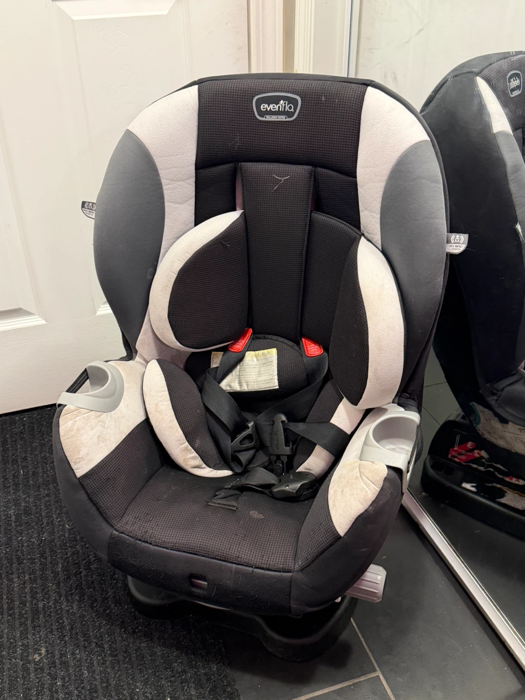 Evenflo Car Seat - photo 3