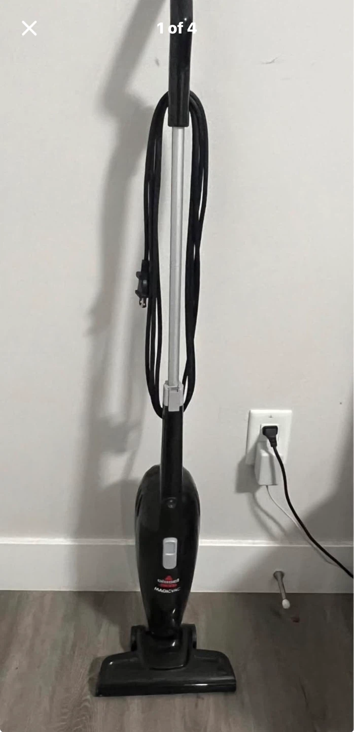 Moving sale - Vacuum, Fan, Lamp - photo 2
