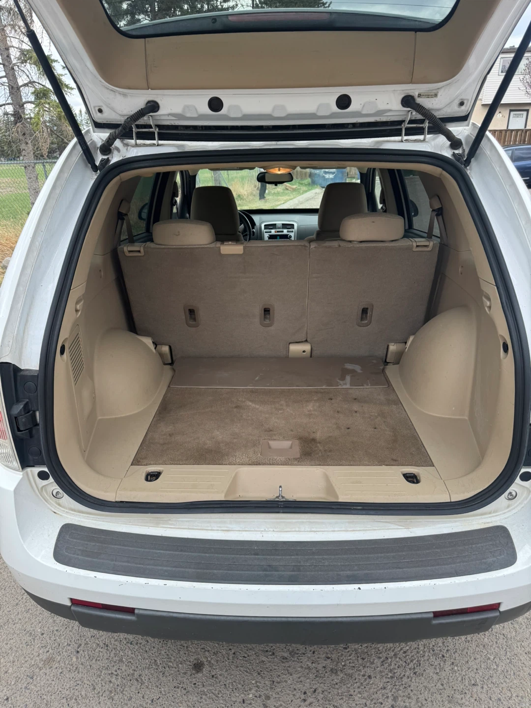 2009 White Chevrolet Equinox LS SUV - photo 4