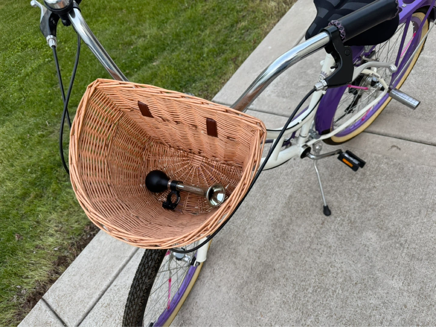 White and Purple Cruiser Bike with Basket - photo 2