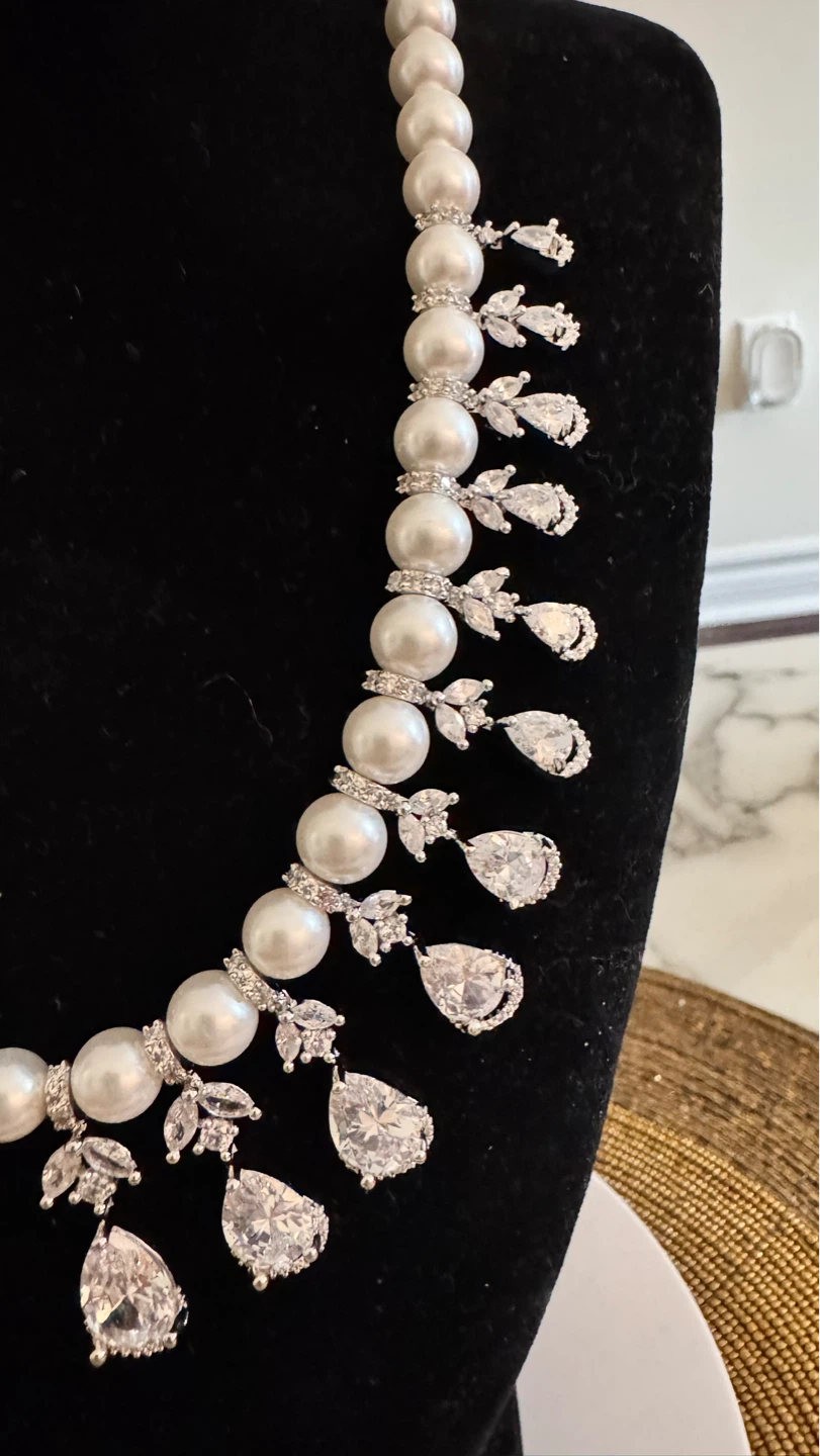Pearl and Crystal Necklace and Earring Set - photo 3