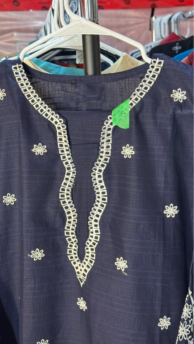 Navy Blue Embroidered Kurti and Pants Set - photo 3