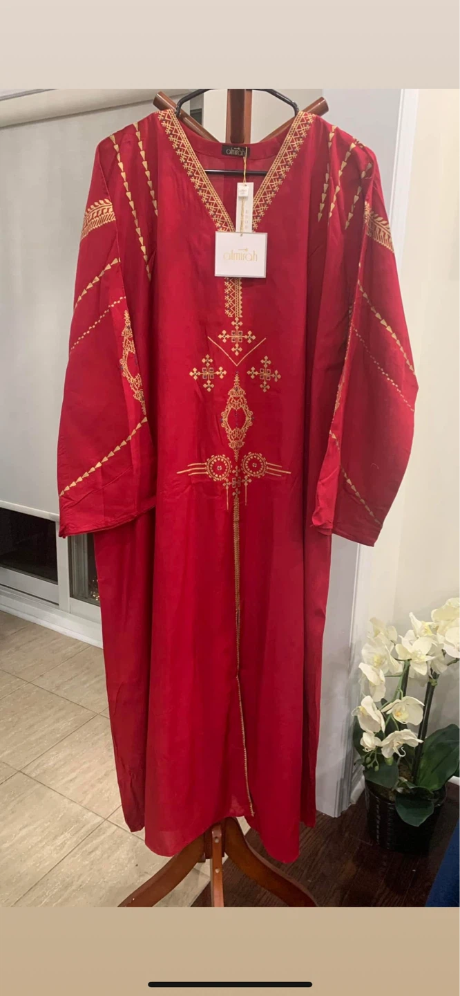 Almirah Red Kaftan with Gold Embroidery - photo 3