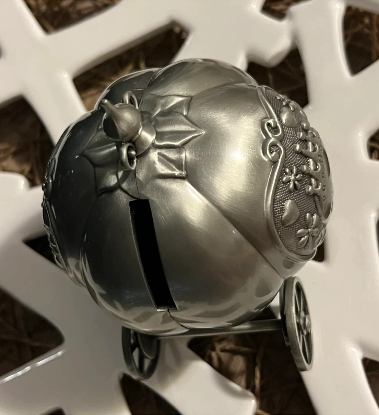 Carriage Shaped Coin Bank - photo 2
