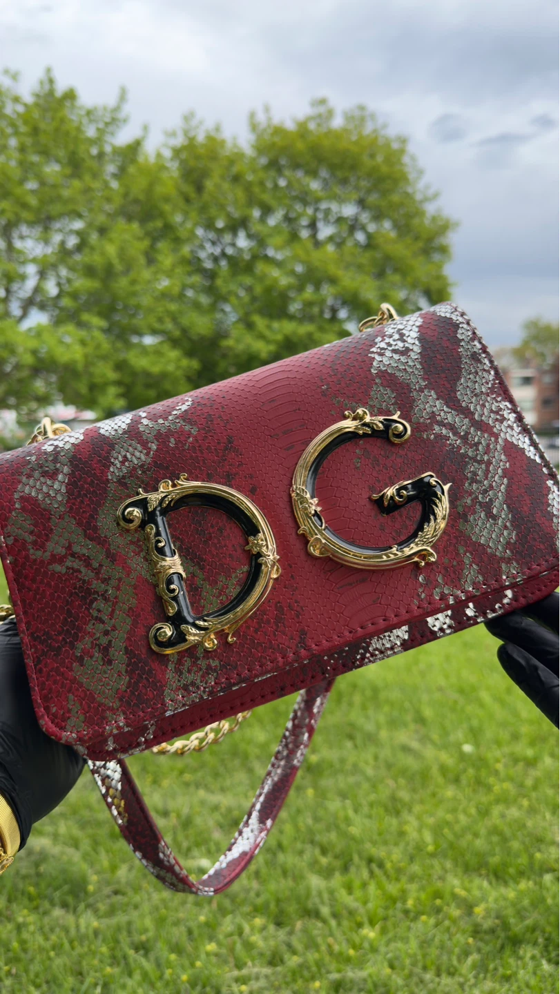 Dolce & Gabbana DG Logo Shoulder Bag - photo 2