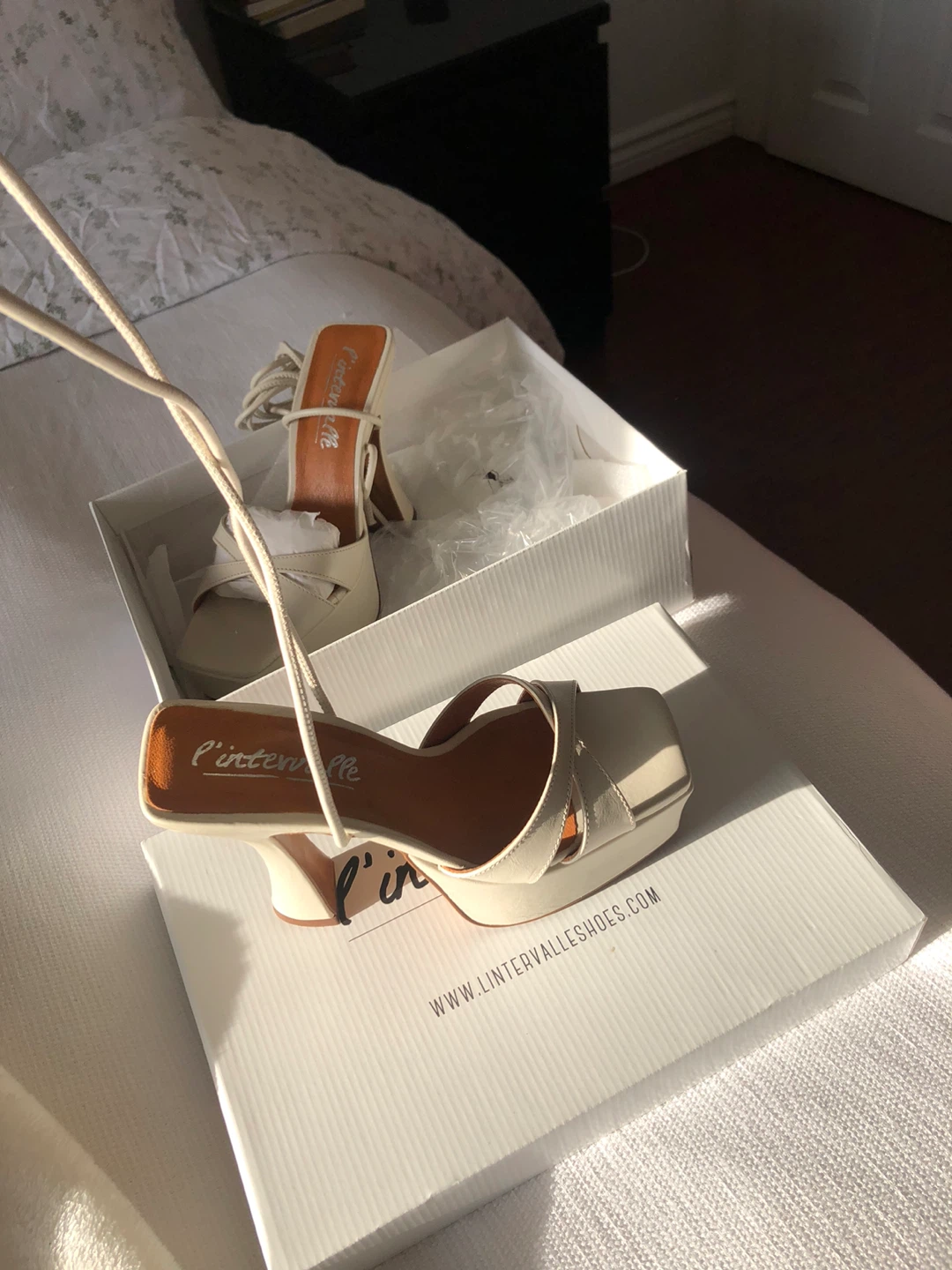 L'intervalle Cream Leather Platform Heels - photo 2