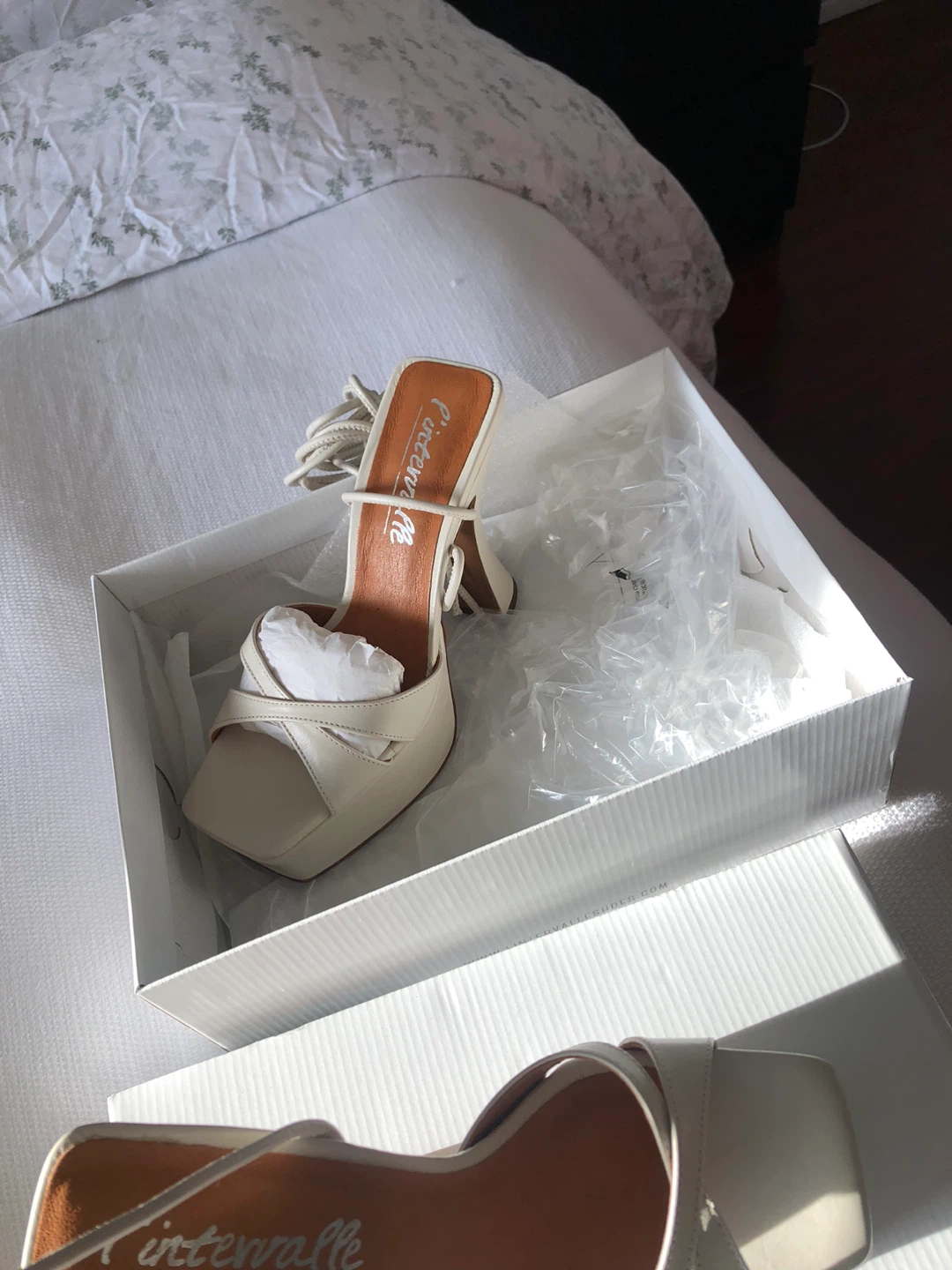 L'intervalle Cream Leather Platform Heels - photo 4