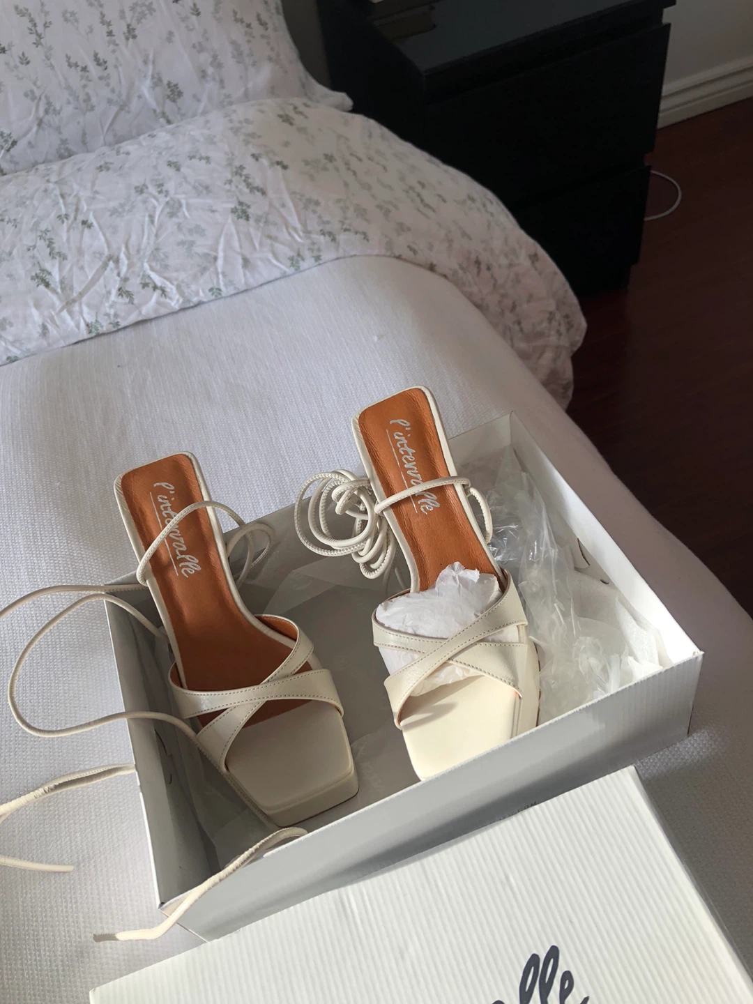 L'intervalle Cream Leather Platform Heels - photo 5