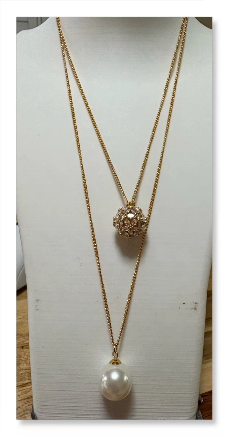 Carolina Herrera Pearl and Crystal Pendant Necklace - photo 3