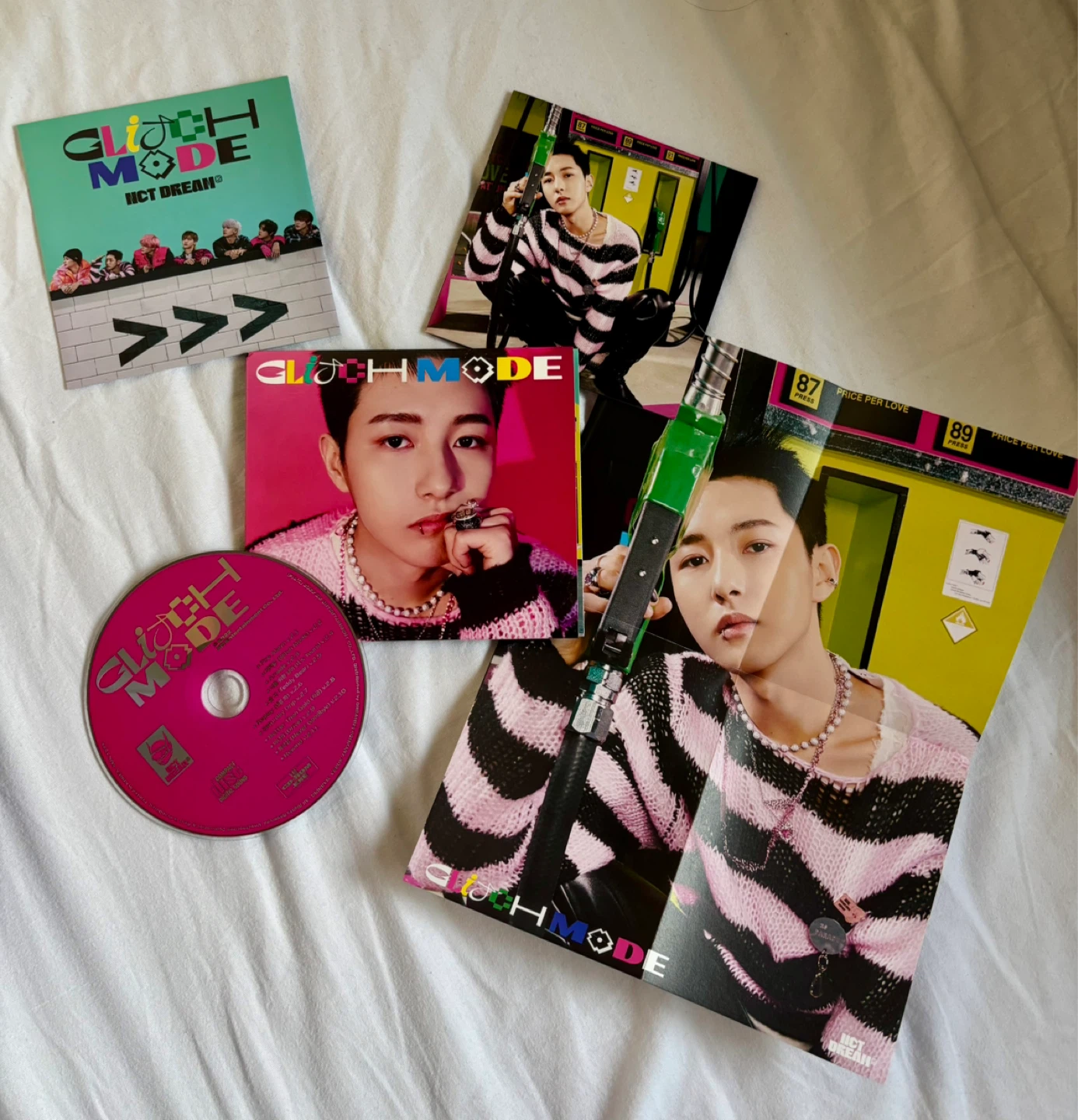 NCT Dream Glitch Mode Kpop Album + Photocard - photo 2