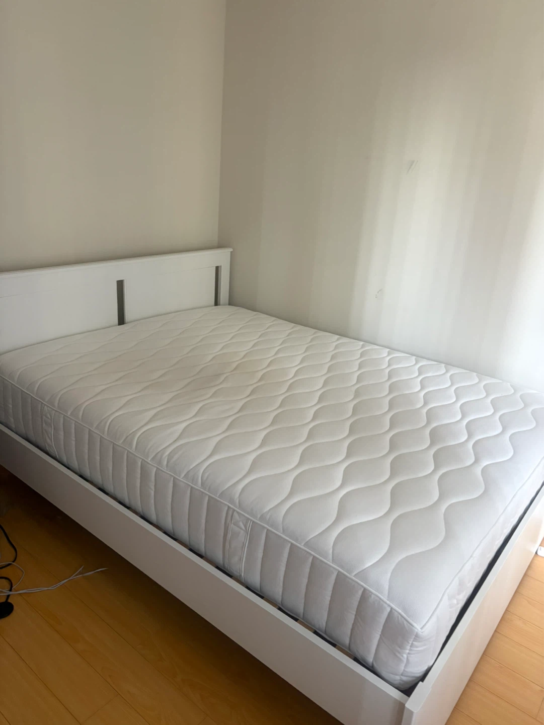 White Queen Size Mattress and Bed Frame - photo 5