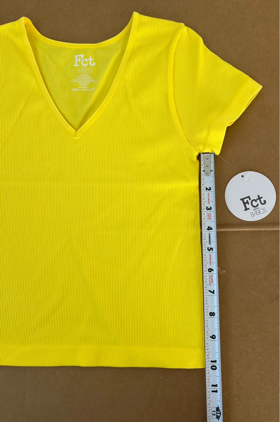 Fct Basics Ribbed V-Neck T-Shirt - Yellow - Small - photo 3