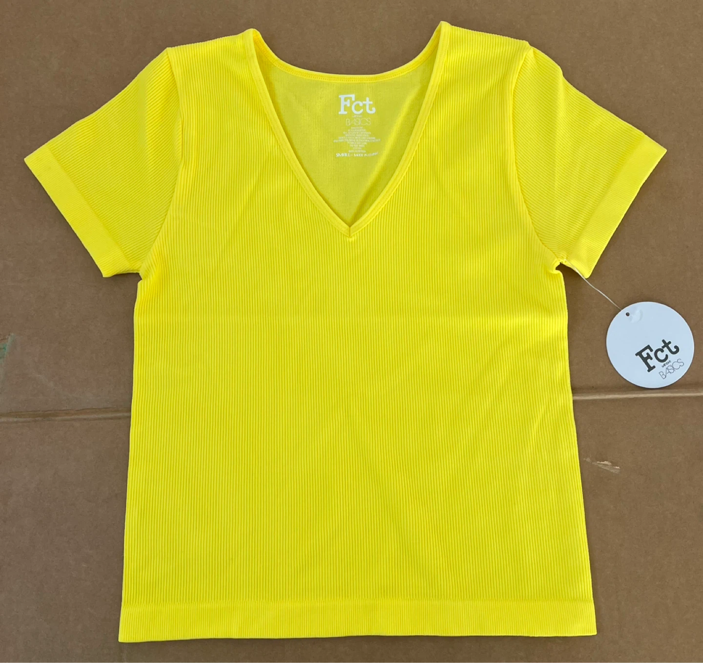 Fct Basics Ribbed V-Neck T-Shirt - Yellow - Small