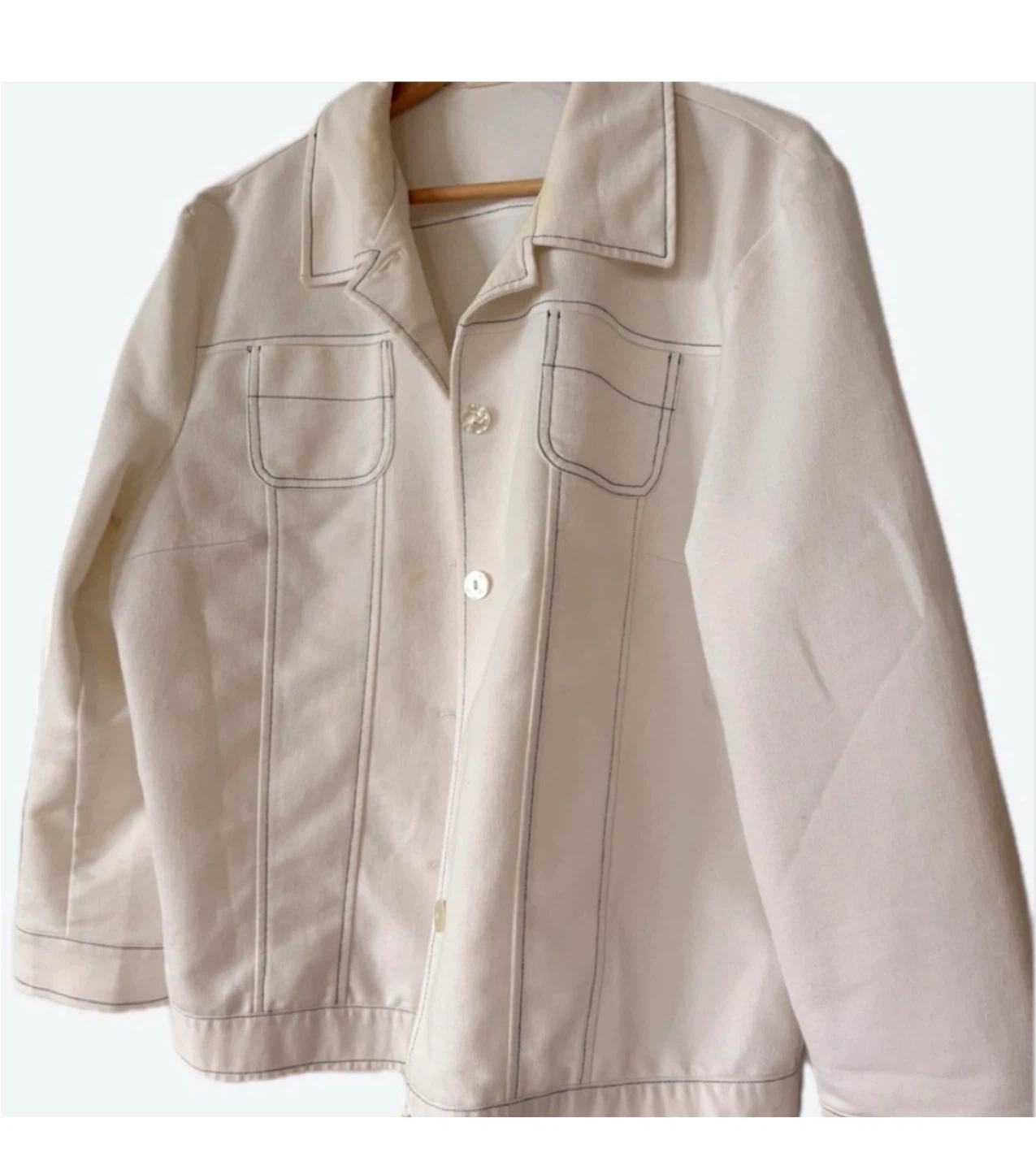 white button-up jacket with contrast stitching - photo 2