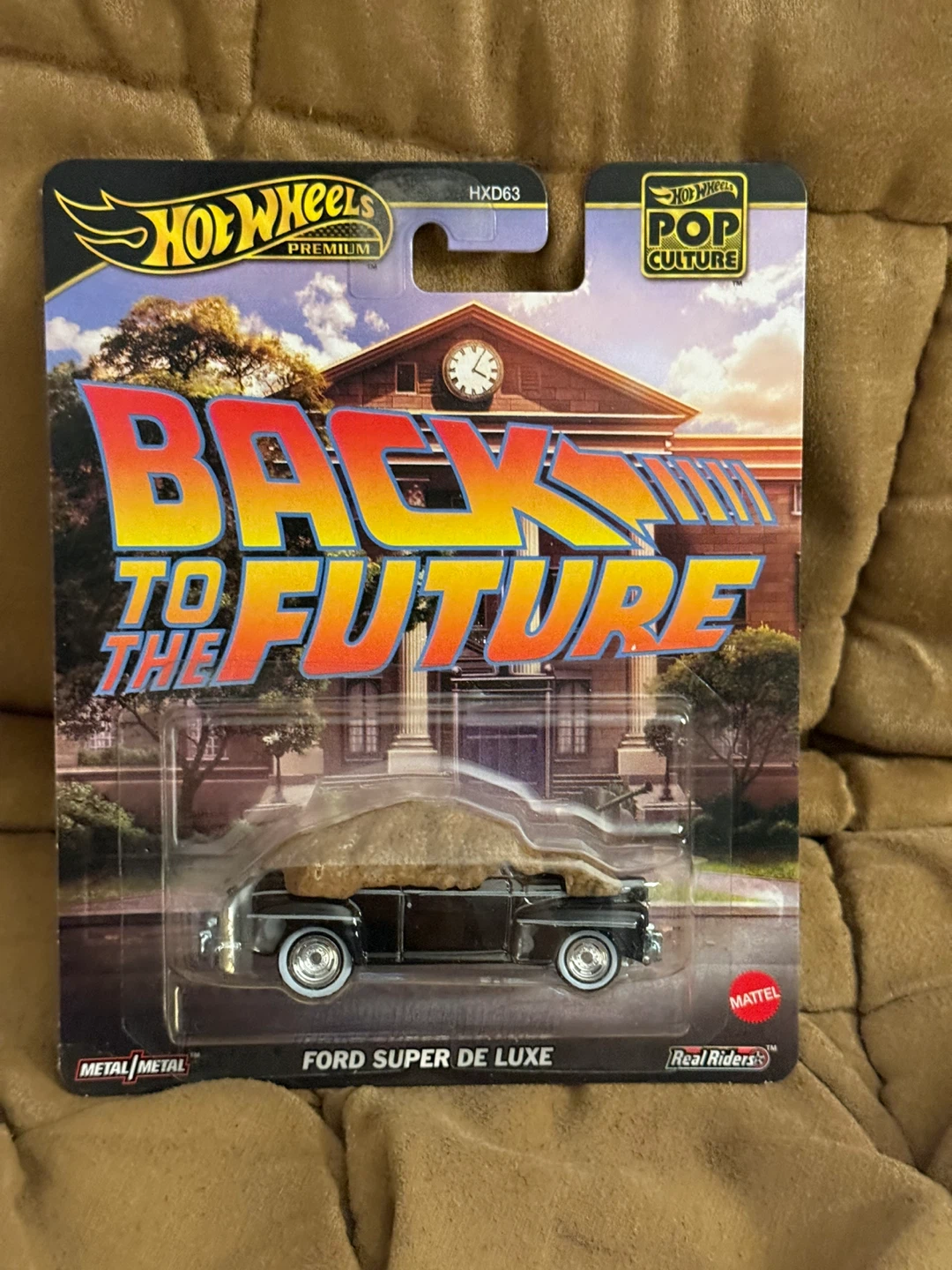 Hot Wheels Premium Back to the Future Ford Super De Luxe