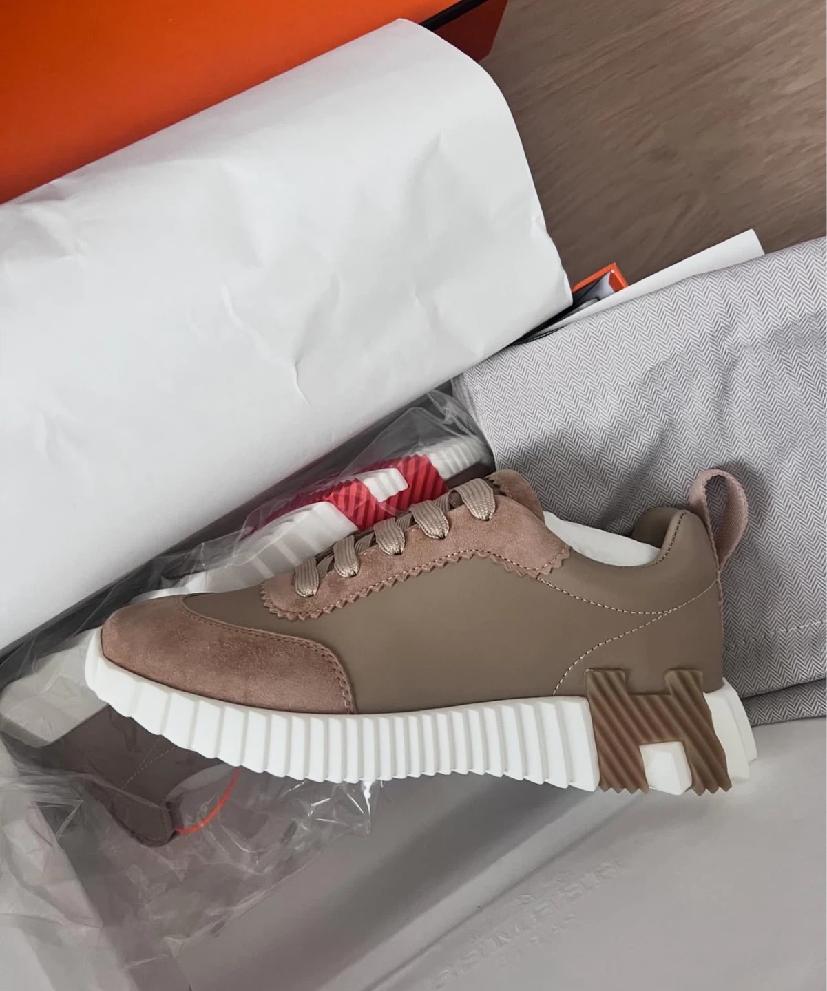 Hermès Sneakers - Beige Suede & Leather - photo 4