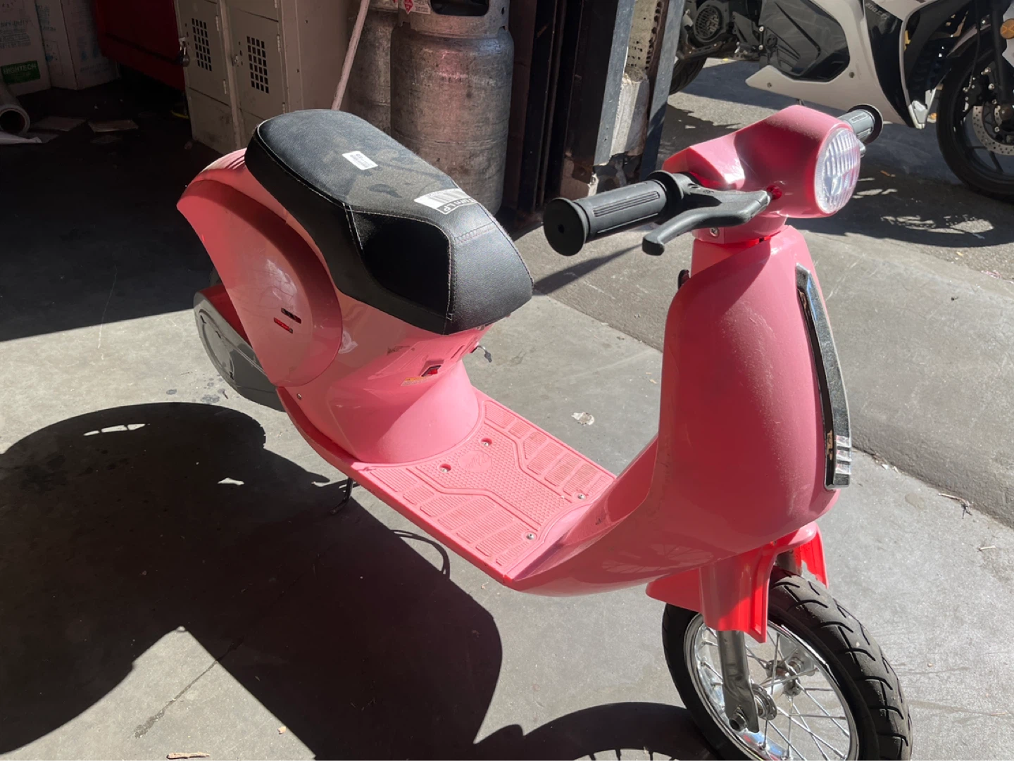 Hyper Pink Electric Scooter for Kids - photo 2