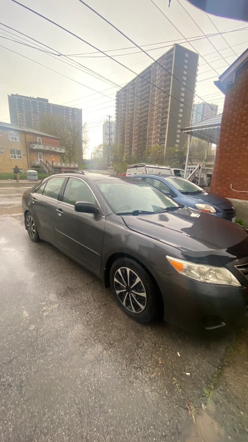 2012 Toyota Camry LE Sedan - photo 2