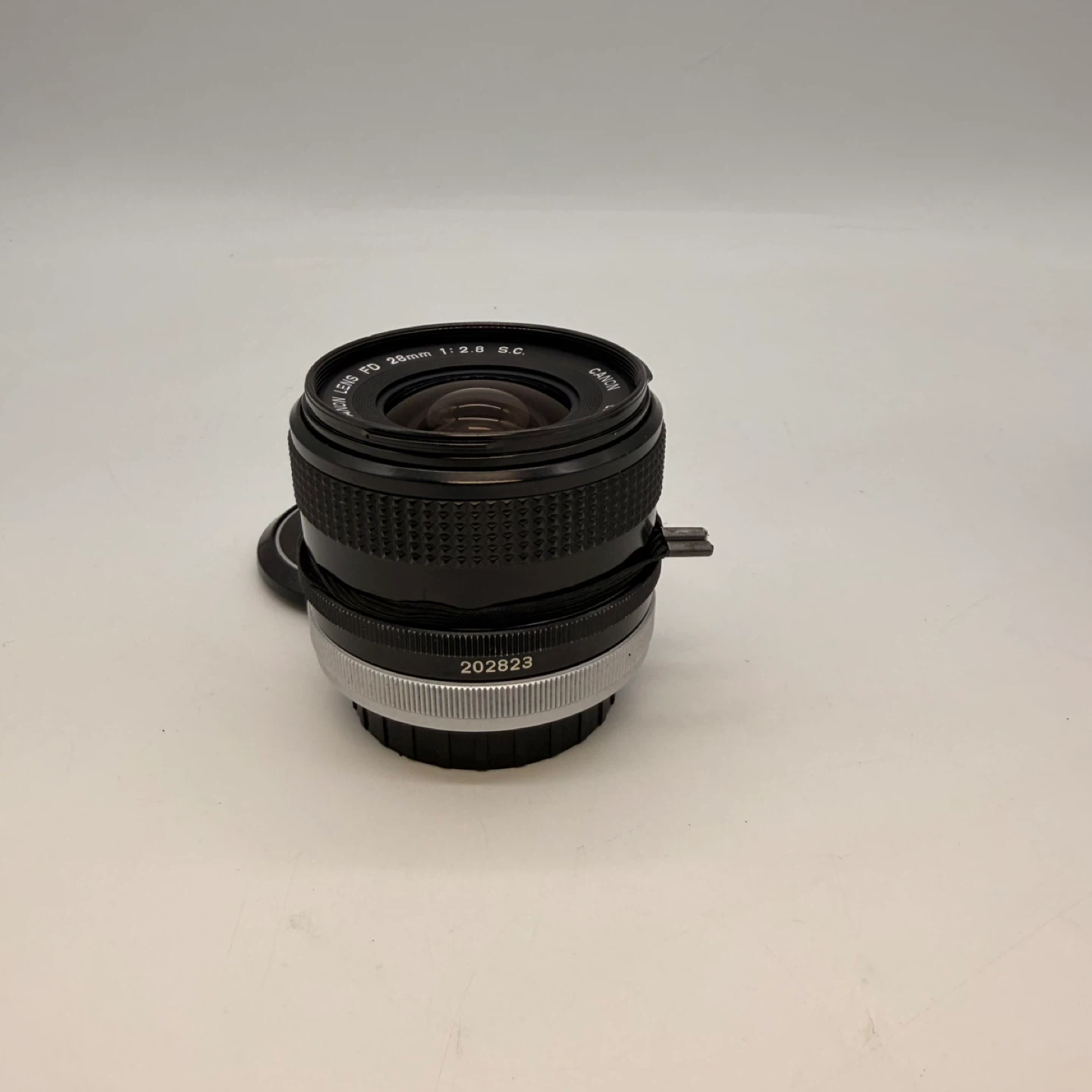 Canon FD 28mm f/2.8 S.C. Wide Angle Lens w/ Case Made in Japan - photo 5