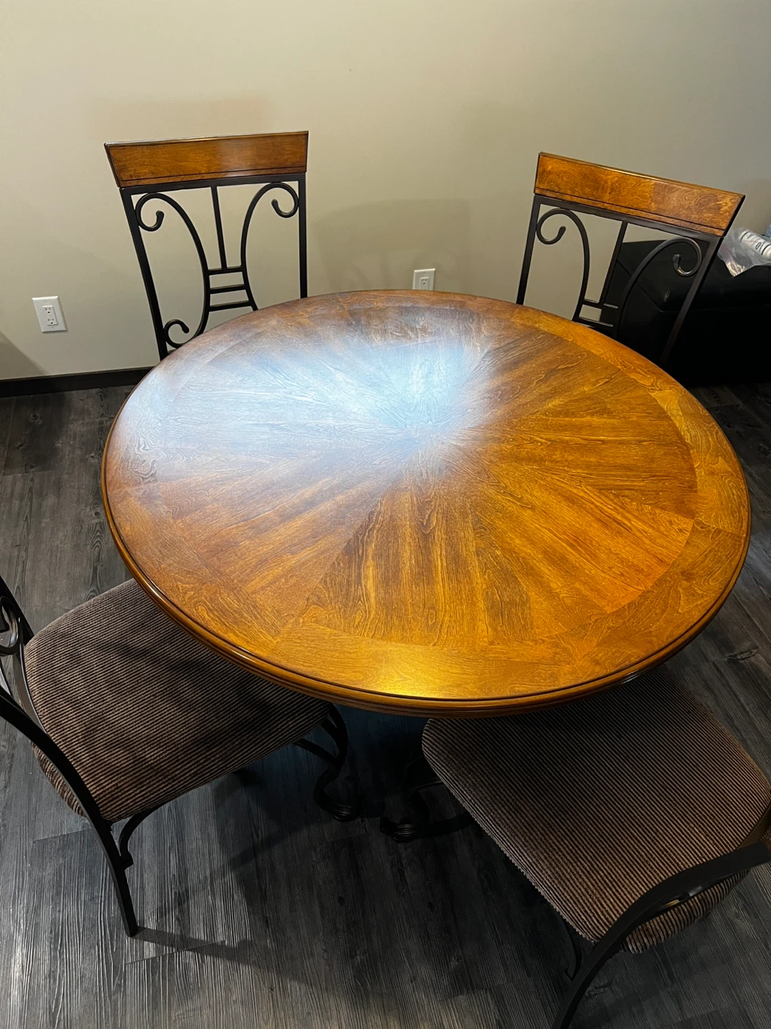 Round Wood Dining Table with 4 Chairs
