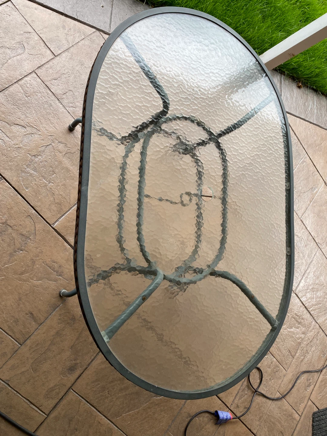 Oval Glass Patio Table - photo 3
