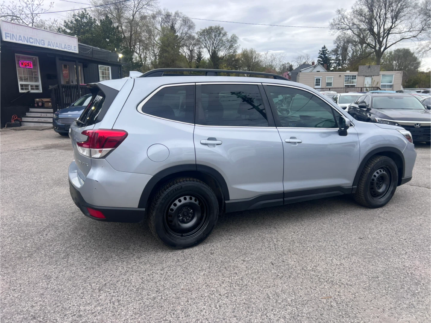 Silver Subaru Forester - photo 3
