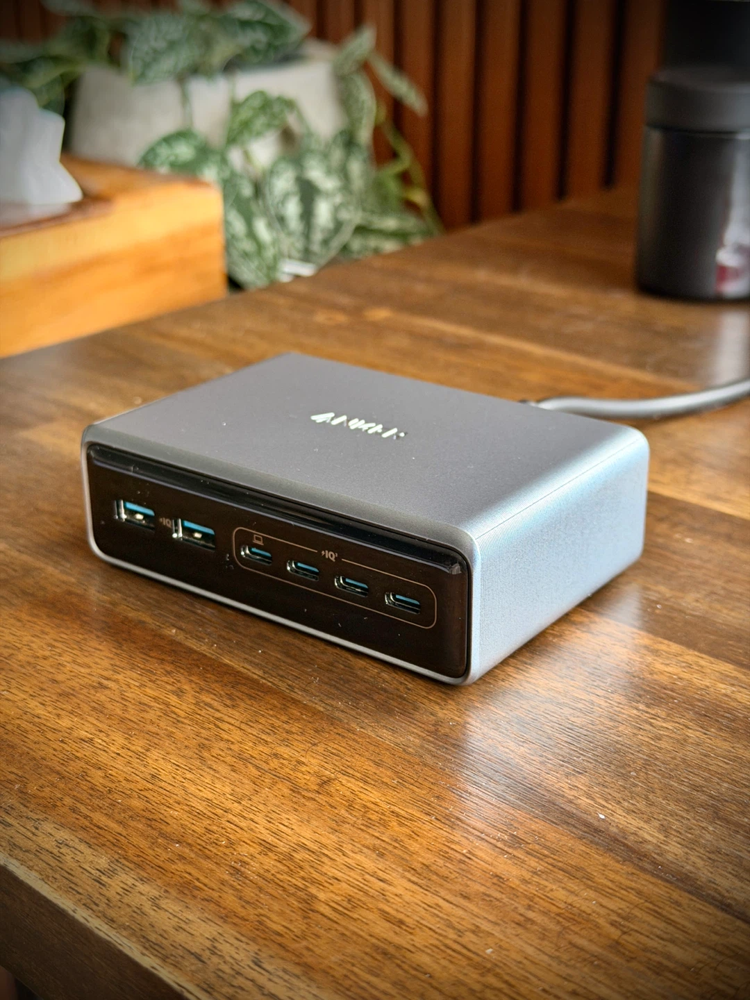 Anker 200W Charger Hub - 4x USB-C & 2x USB-A