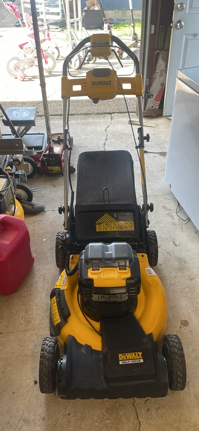 DeWalt Self Drive Self-Propelled Lawn Mower - photo 2
