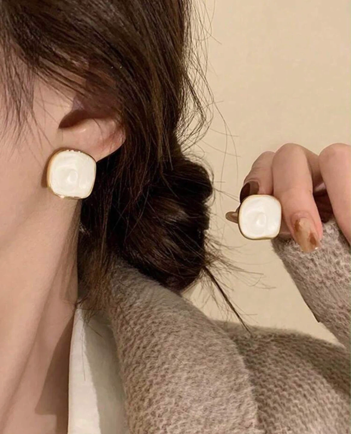 Set of 5 Pairs of Earrings – White & Gold-Toned - photo 4