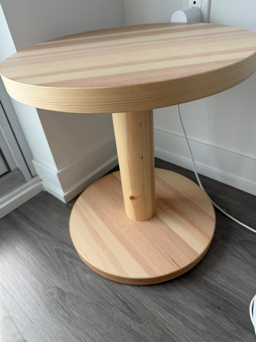 Round Wood Side Table - photo 4