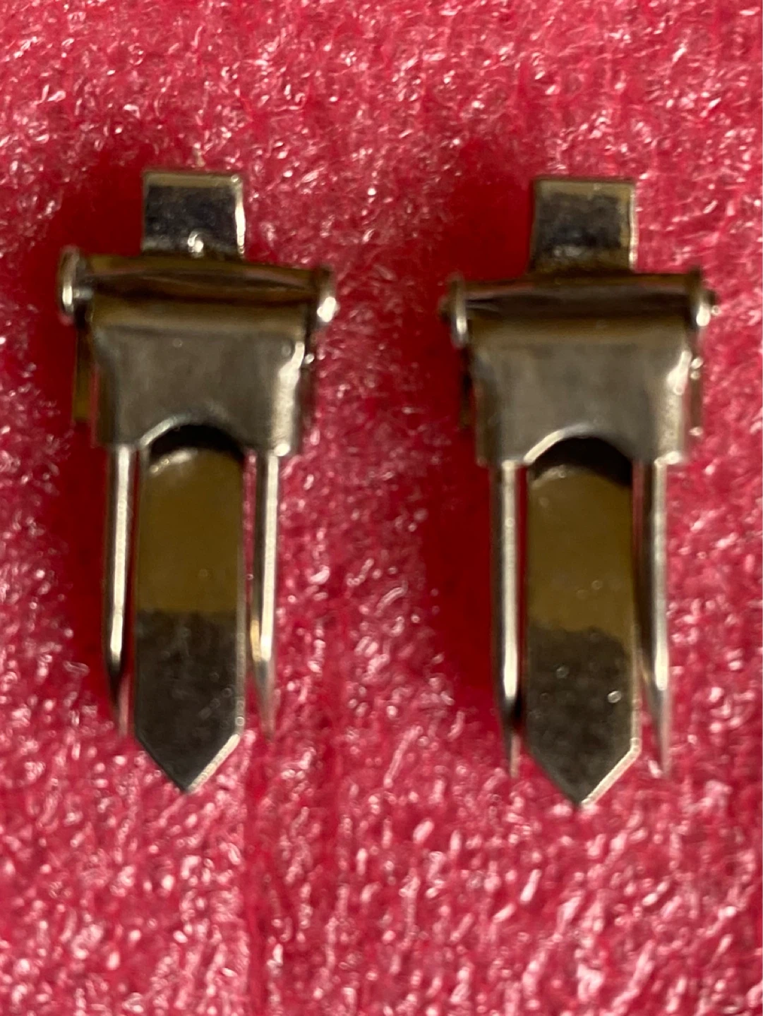 Vintage Pair of Crystal Rhinestones Cross Pins - photo 2