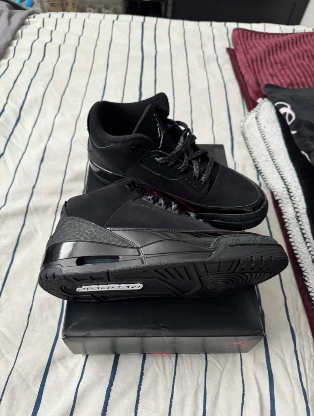Black cat 3s
