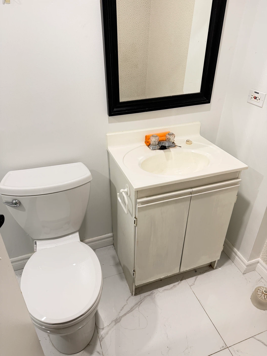 Room near UTM with private bathroom - photo 5