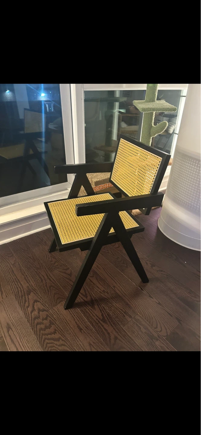 Arm chair