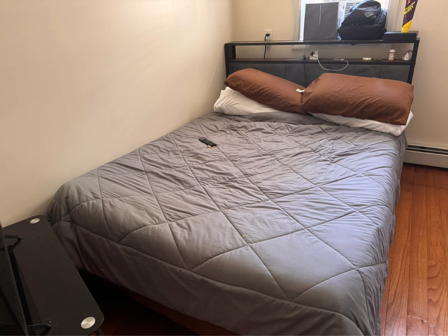 Queen Size Bed Frame with Headboard - photo 2