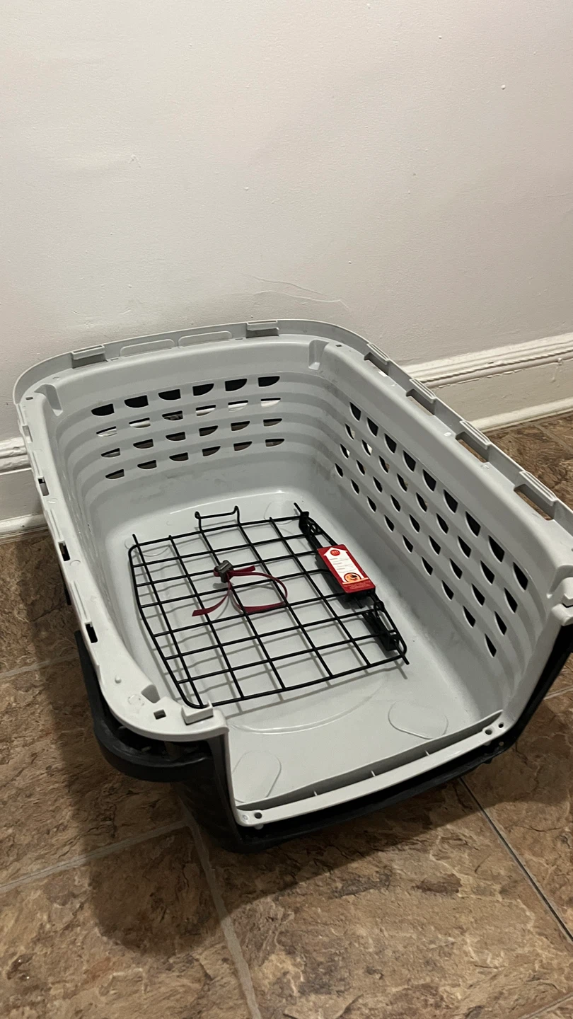 Pet Carrier Crate with Water Bottle and Food Bowl - photo 4