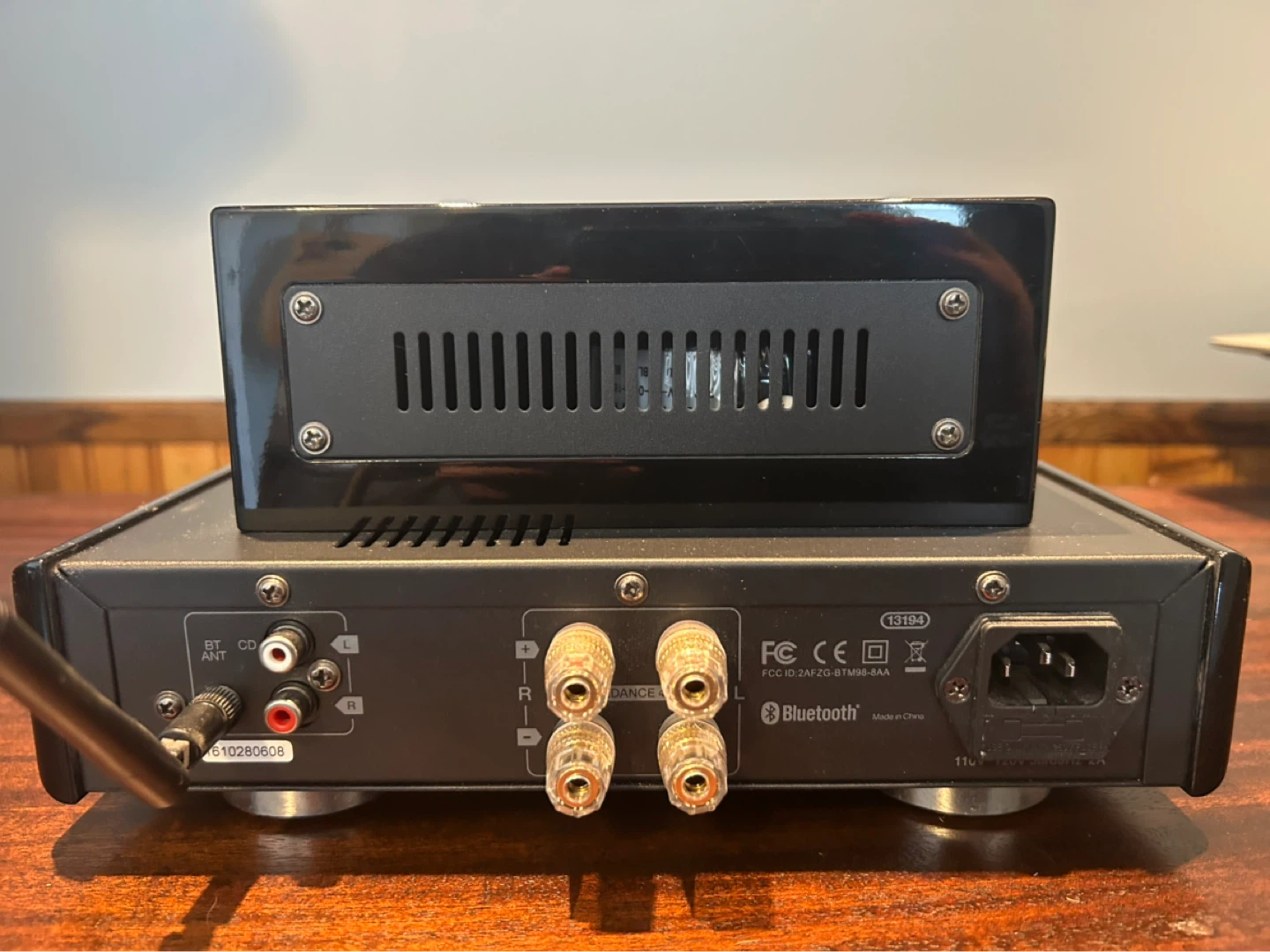 Monoprice 25 Watt Stereo Hybrid Tube Amplifier with Bluetooth - photo 4