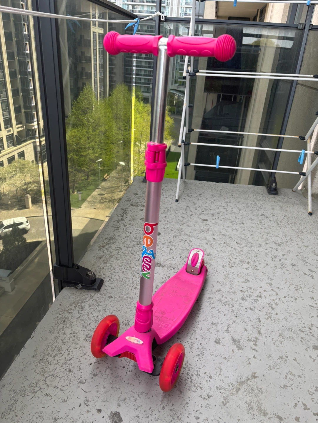 Pink 3-Wheel Scooter - photo 2
