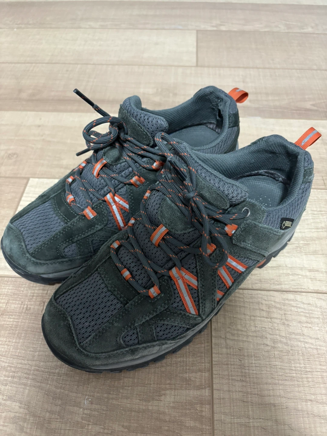 Free shoes - US size 9