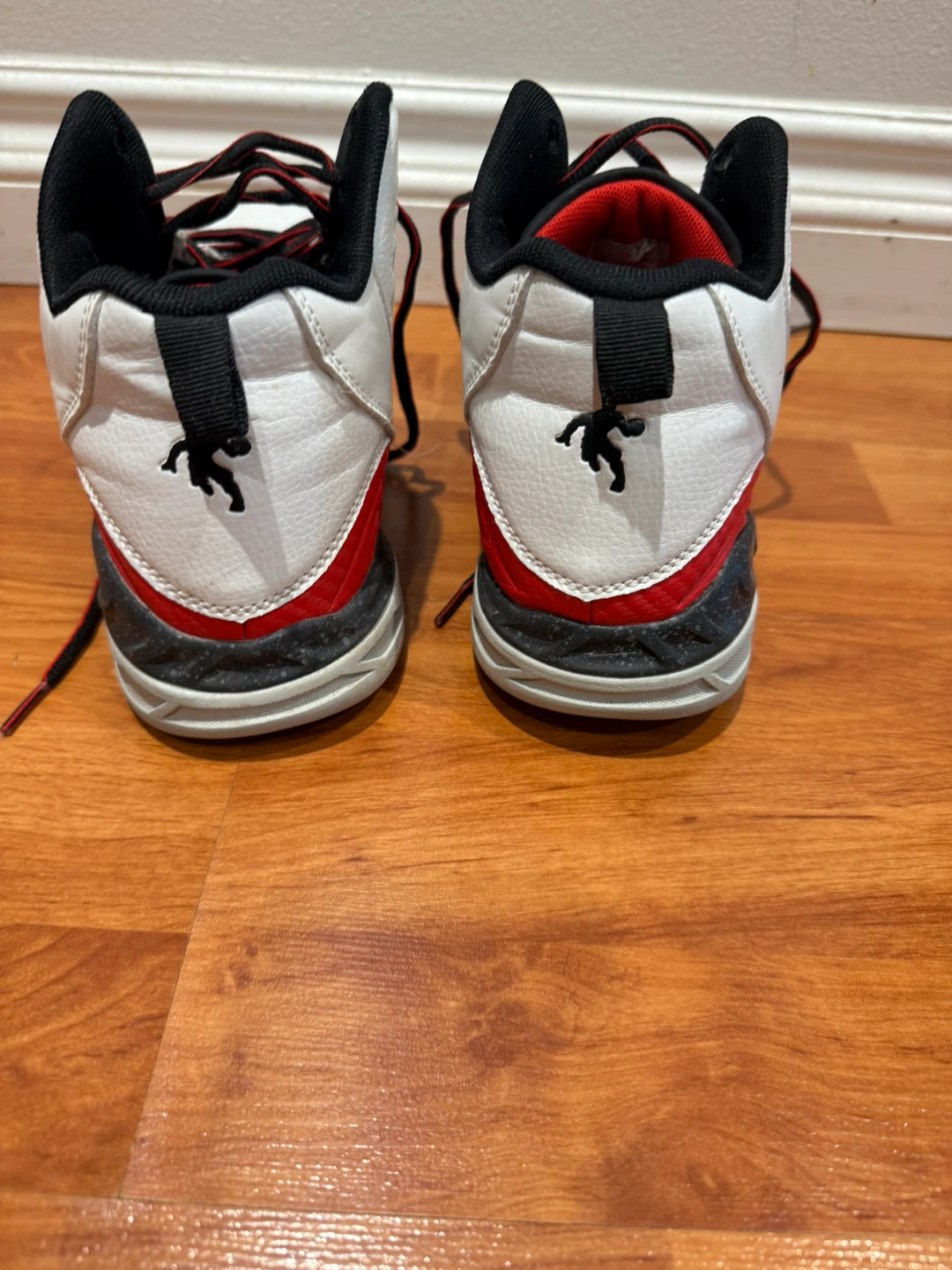 AND1 White/Red Basketball Shoes - photo 4