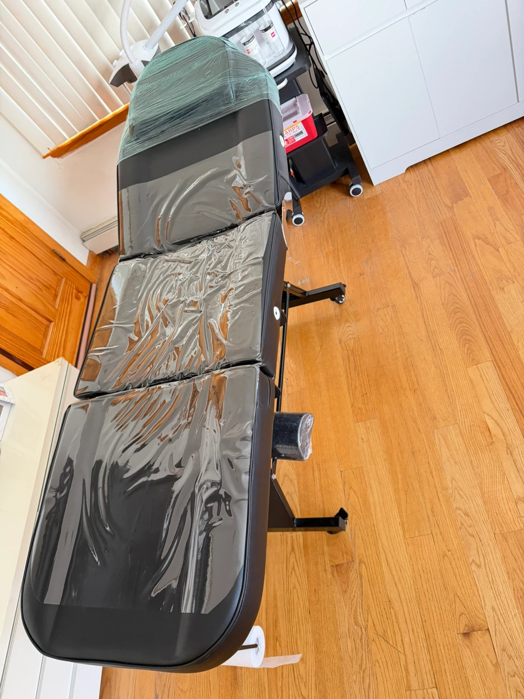 Black Massage Table with Adjustable Backrest